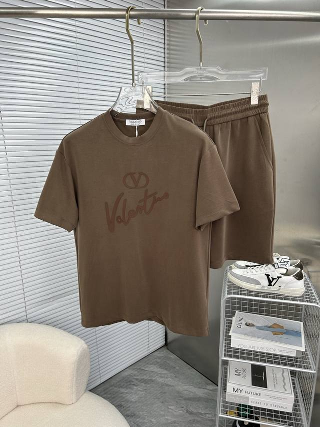 valentino 2025 New Suits Are Made Of Exclusive Imported Custom Fabrics. The S