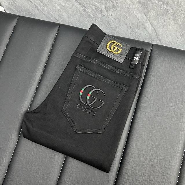 Gucci's Latest Men's Jeans For Spring And Summer 2025. Customized Heavy-Washed D
