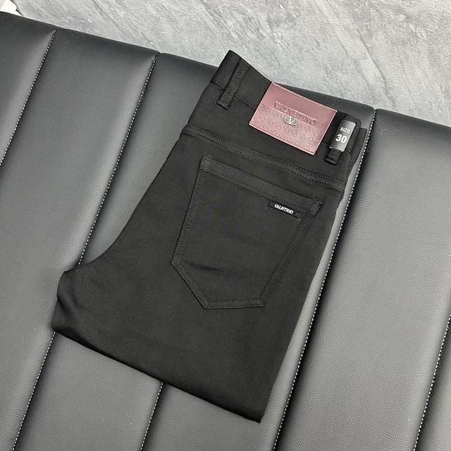 The Latest Men's Jeans Launched By Valentin In The Spring And Summer Of 2025. Cu