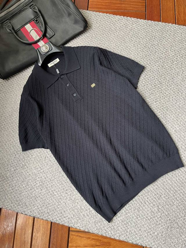 miu 2025 Spring And Summer New Style Exclusively Presents A Short-Sleeved Swe