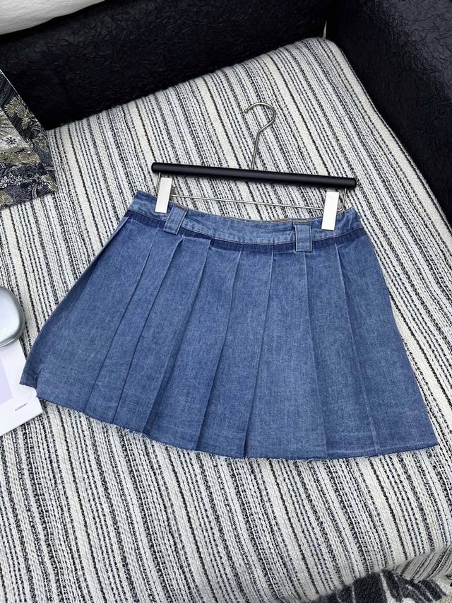 Hot Item In Stock Original Quality Miu* Embroidered Letters Pleated Denim Short