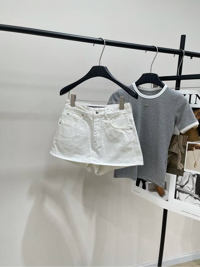 King White Leather Label Denim Short Skirt Pants Fabric: Denim Cotton Color: Whi
