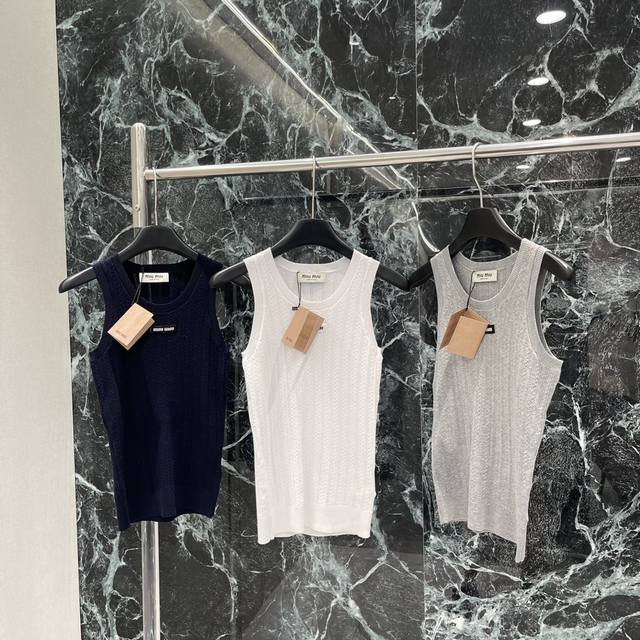 miu 25 New Summer Micro-Logo Knitted Vest With Letter Logo Decoration On The