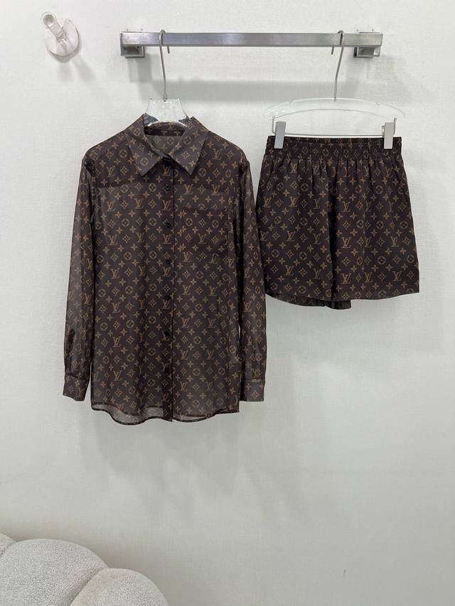 louis Vuitt*N 25 New Sun Protection Suit Classic Coffee Color Full-Face Lette