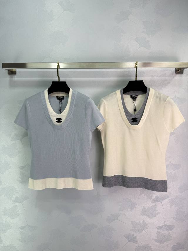 chane*Short-Sleeved Knitted Top Is Super Soft And Comfortable. Two Colors Are