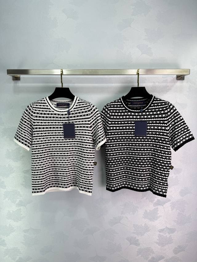 lou25 Spring And Summer New Knitted Round Neck Striped Stitching Design Logo