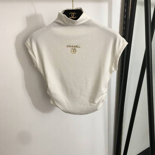 Style No. 0301 Chane* New Chanel Letter Pleated Waist Half High Neck T-Shirt Whi