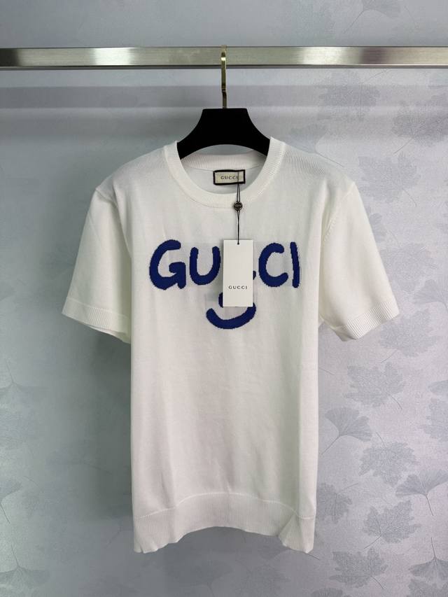 gucc*This Short-Sleeved T-Shirt With Smiley Face And Letter Prints Is The Sam