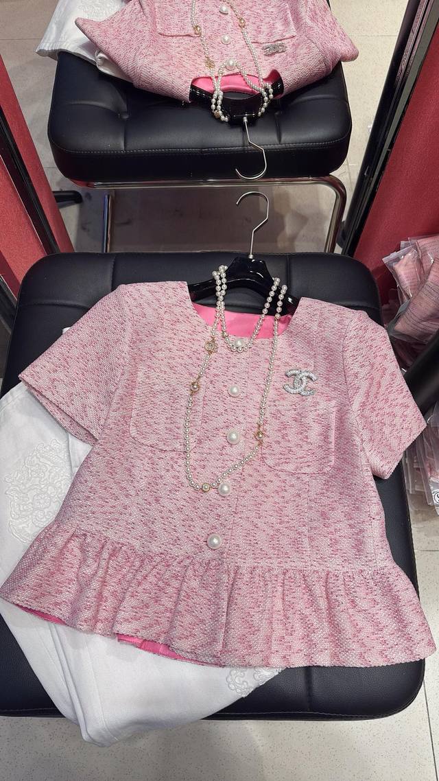 chane*----The Best Looking Pink And Purple Short-Sleeved Top. Ultra-Thin Fabr