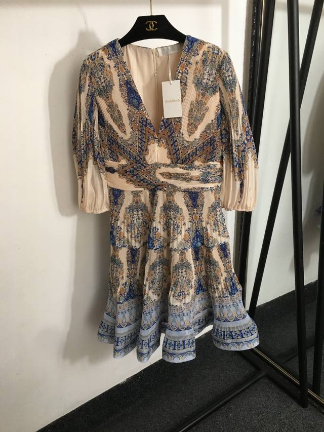 Style No. 20253210 Zimmermann New Retro Colorblock Pattern Printing Pleated V-Ne
