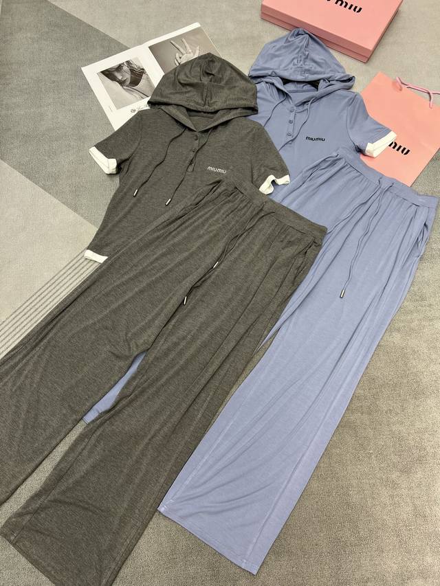 High Quality Miumiu*2025 New Summer Suit Hooded Short-Sleeved Top Straight Trous