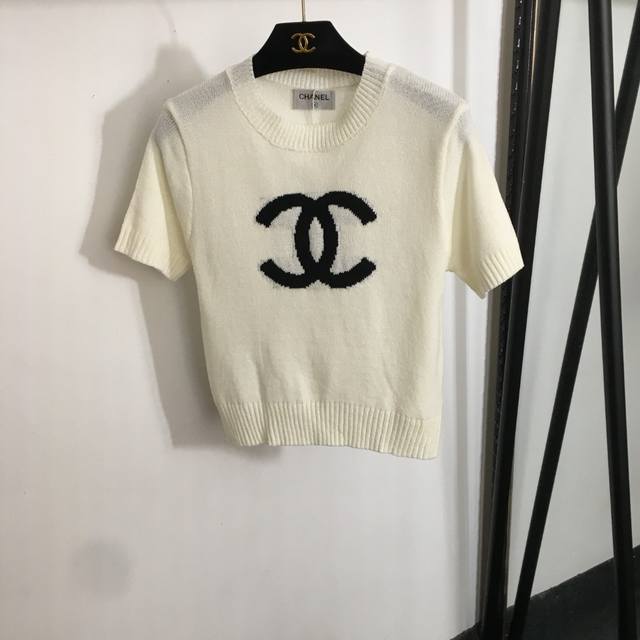 Style No. 20253181 Chane* New Contrast Color Logo Pullover Short Sleeve Sweater