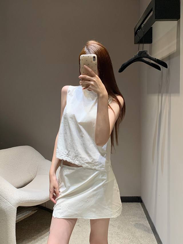 miumi* 25Ss New Spring And Summer Simple And Versatile Embroidered Sleeveless