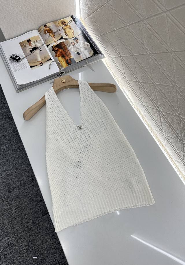 loew*2025 New Arrivals Halter Neck Hollow Knitted Vest Customized Yb Wool Yar