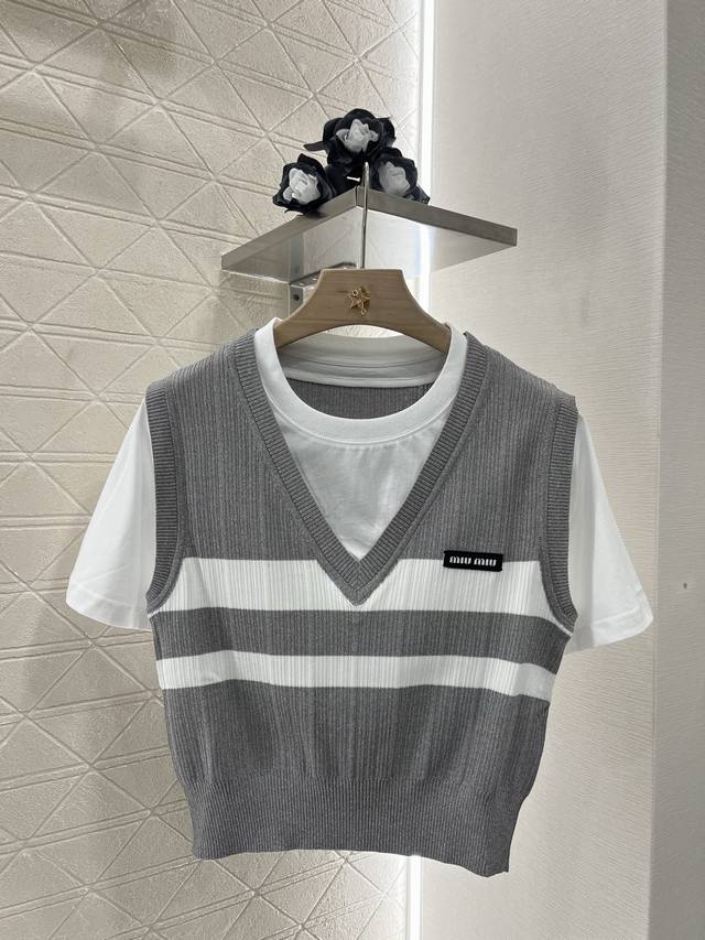miumi*2025 New Arrivals Contrast Color Fake Two-Piece Cotton Top Customized Y