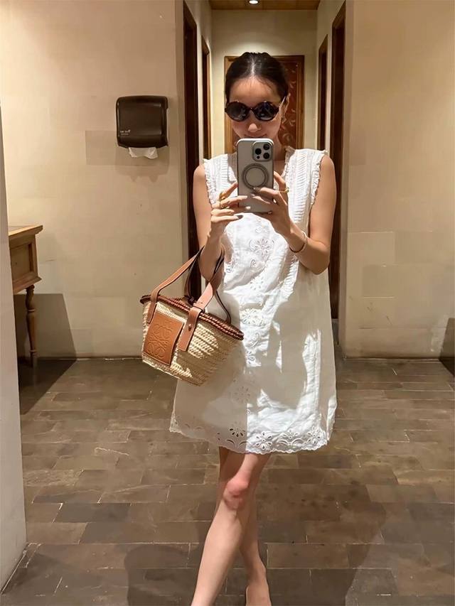 Main Push Hot-Selling Senna Confession Lace Hollow 100 Ramie White Sleeveless Ve