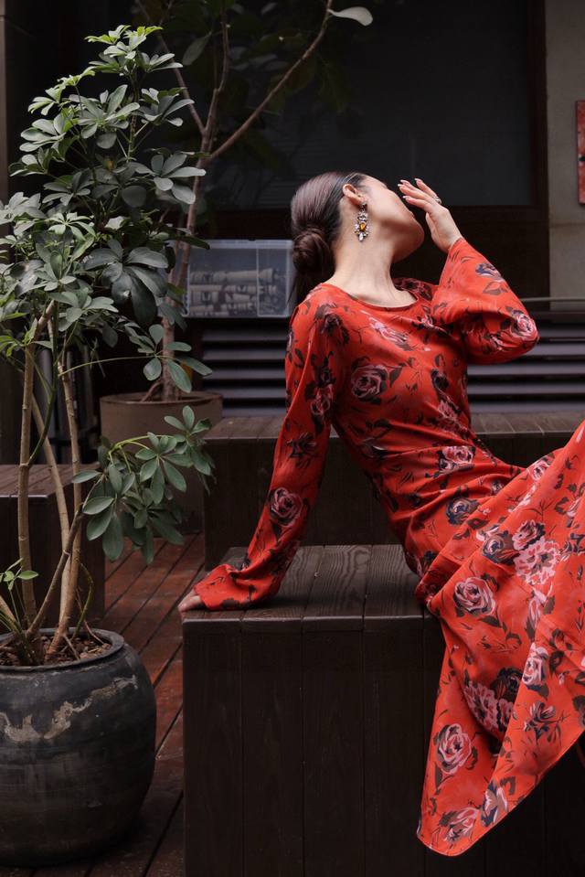 High-End Hot-Selling Spot Main Push Manituo Silk Skirt Simple Bias Cut Style Sho