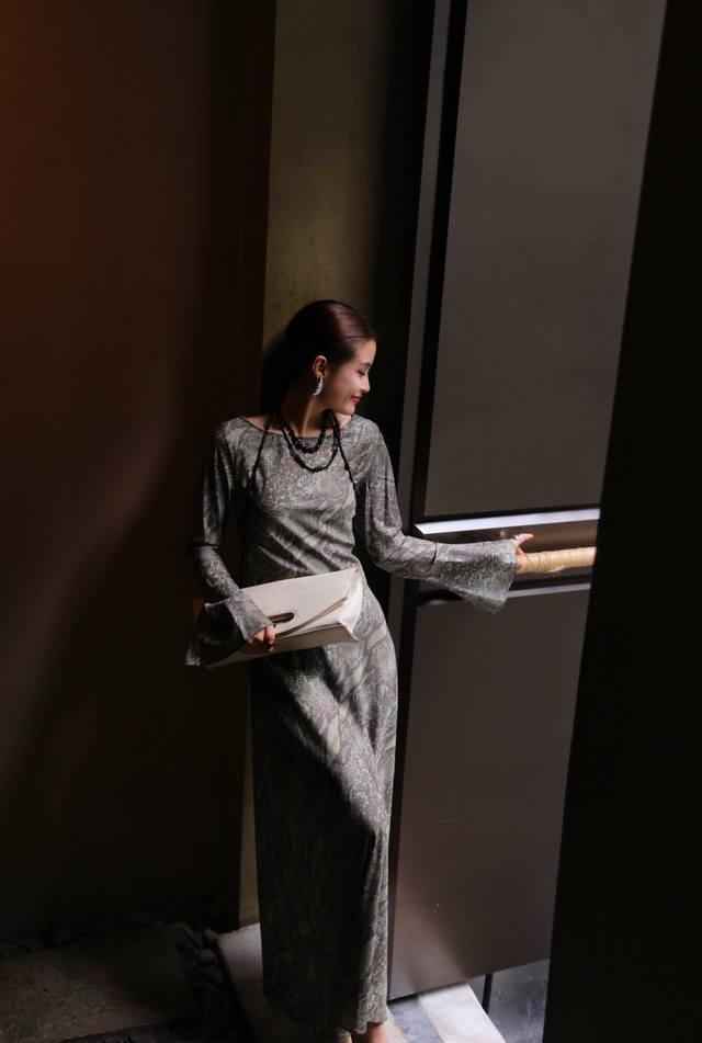Exclusive Haute Couture Bias-Cut Long Skirt High-Grade Silk Long Skirt With Low-