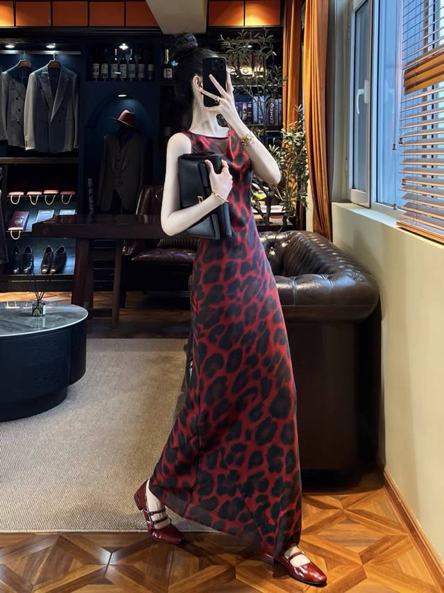 High-End Version With Lots Of Leopard Prints In Stock. Silk Dress, Loose And Com
