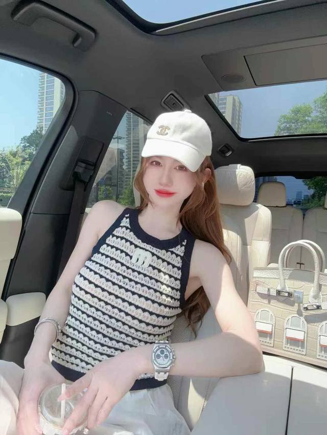 European Station High Quality Letter Embroidery Striped Contrast Color Hollow Kn