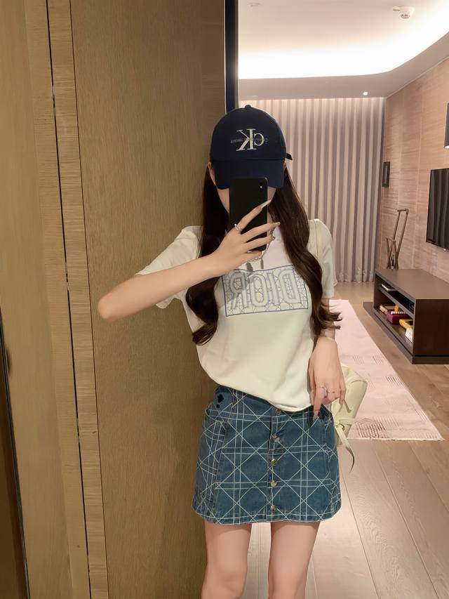 dio* High Quality Exquisite Embroidery Contrast Color Short-Sleeved T-Shirt C