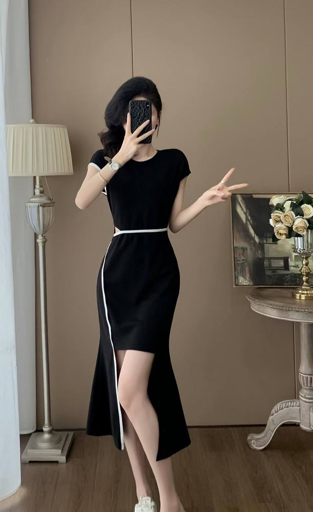 Summer Contrast Color Hollow Fishtail Dress Fabric Cotton Polyester. Spandex 84.
