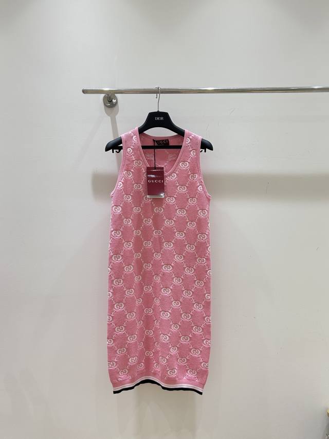 ucci Letter Jacquard Knitted Vest Dress Fashionable And Simple Classic Letter