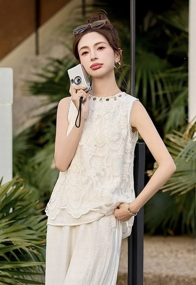 Summer New Summer New Fashion Temperament Heavy Embroidery Lace Top Wide Leg Pan