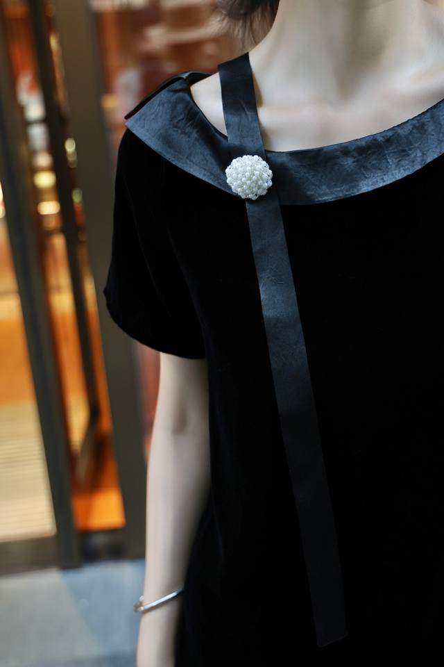 New Style Chanel Style Pearl Button Patchwork Acetate Top Material A: 100% Silk