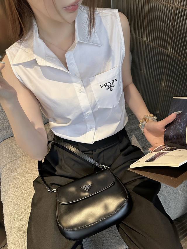 prada Summer New Style Lapel Sleeveless Vest Shirt Simple Atmosphere Chest Lo