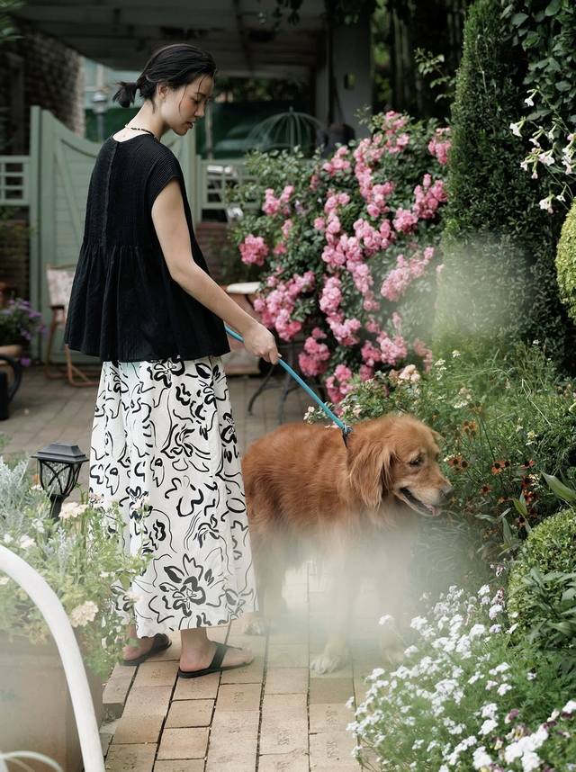 New Summer Style Artistic And Interesting Printed A-Line Wide-Leg Skirt Pants. 6
