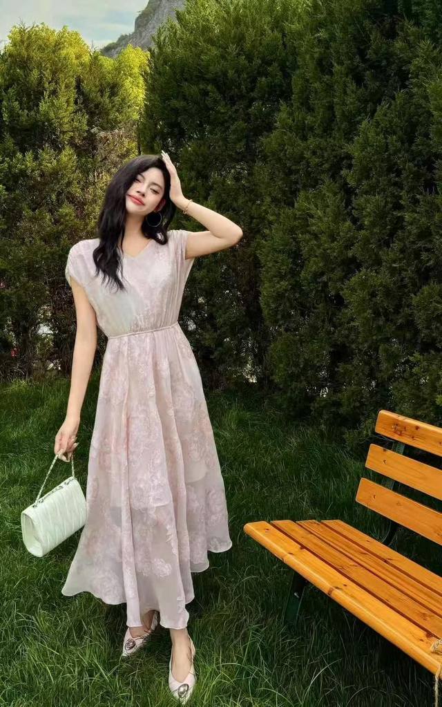 Summer New Product High-Grade Touching Silk Jacquard Goddess Style Exquisite Fem