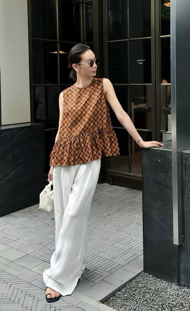 Invincible Hot-Selling High-End Retro Round Neck With Lotus Leaf Hem Chinese Sle