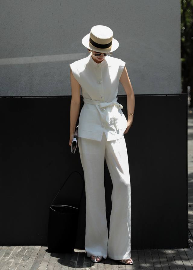 Hot Item Recommendation Very Stylish Heavy-Duty Linen Suit Made Of 100% Pure Lin