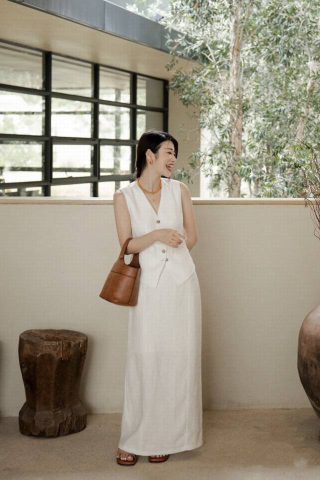 Hot Item Recommendation Very Stylish Linen Suit Uses 100% Pure Linen Fabric With