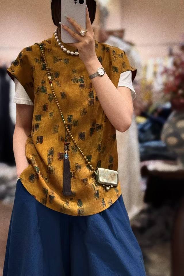 Hot Sale 100% Silk Xiangyun Yarn Abstract Checkered Print Top Three Steaming And