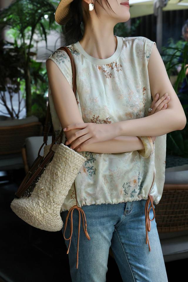 Hot Sale New Arrival New Color Round Neck New Chinese Retro Jacquard Hem Drawstr