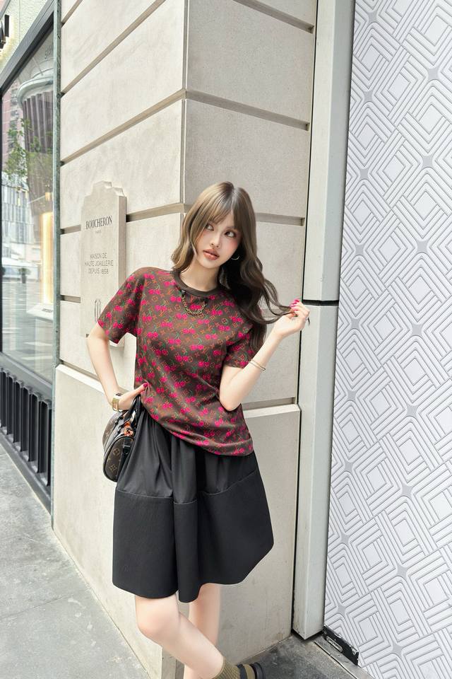 l New Style Classic Old Flower Cherry Print Short-Sleeved T-Shirt For Summer.