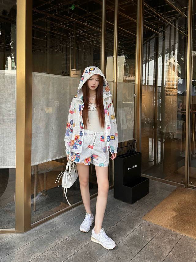ouis Vuitto* Ss New Classic Monograw Print Suit Is Full Of Fashion And High-E