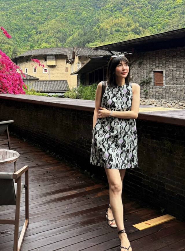 Simple Style Retro Imported High-Branch Cotton Printed Vest Dress Black Flower S