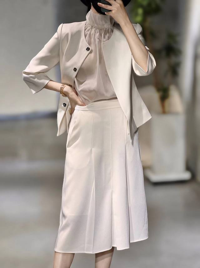 New Arrival Big Brand Counter Quality Acetate Fabric Exquisite, Elegant And Fash