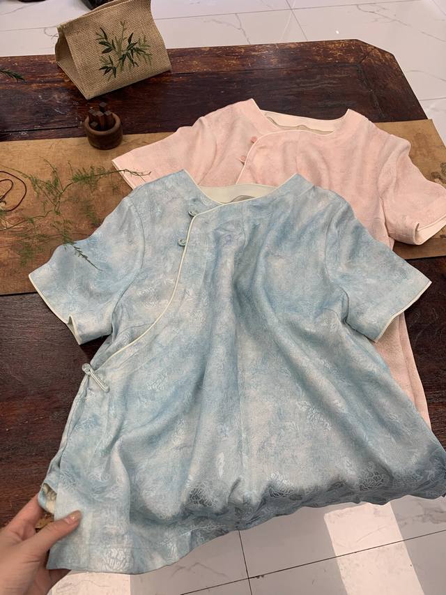 New All-Silk Top In Two Colors