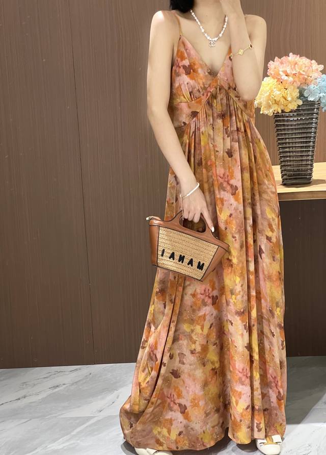 Hot New Color Delivery Silk 03 Double Crepe Cocoon V-Neck Suspender Dress Pictur