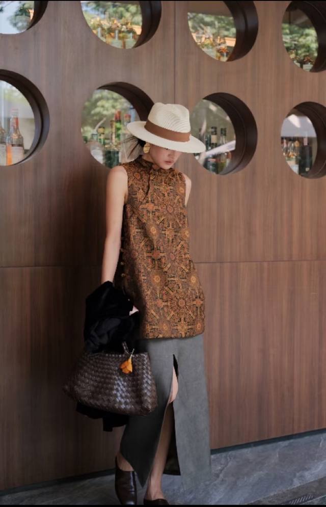 Hot Style Is Coming. Light Luxury Old Money Retro Aodai Skirt. Geometric Pattern