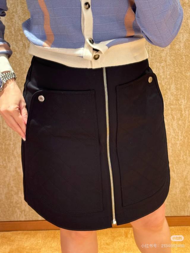 25Ss New Early Spring One-Piece Zipper Large Pocket Skirt Original Developmen
