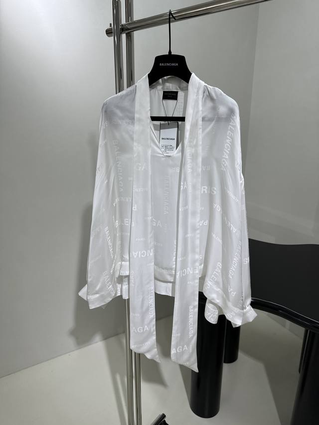 New Logo Letters All Over Ribbon Women's Shirt Custom Lilies Print Tech Crepe Fr