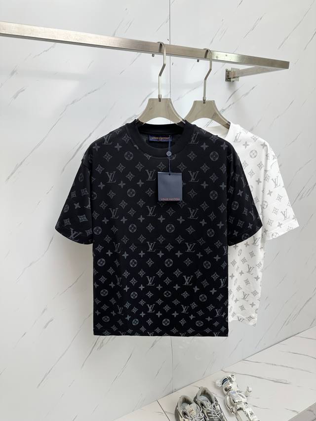 lv 2025 Spring And Summer New Men's Round Neck Short-Sleeved T-Shirt Counter