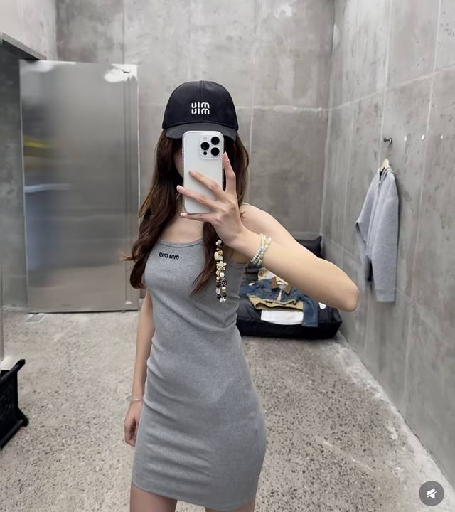 Knitted Style Miumi* 25Ss Spring And Summer New Style Gray Chest Letter Embroide