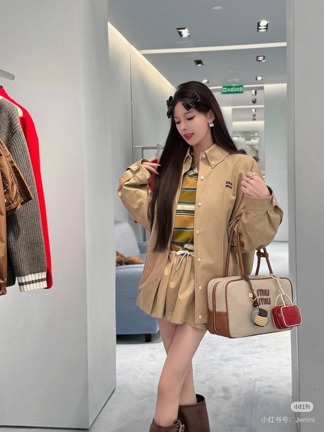 miumi* 25Ss Spring And Summer New Intellectual Jacket, Silhouette Coat, Origi
