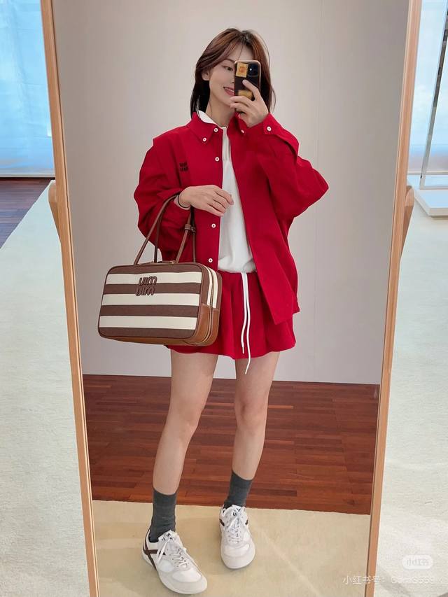 miumi* 25Ss Spring And Summer New Intellectual Jacket, Silhouette Coat, Origi